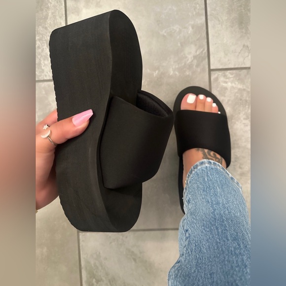 🖤 New! Black Platform Memory Foam Like Wedge Slide Sandals *RUNS BIG* - Picture 12 of 12